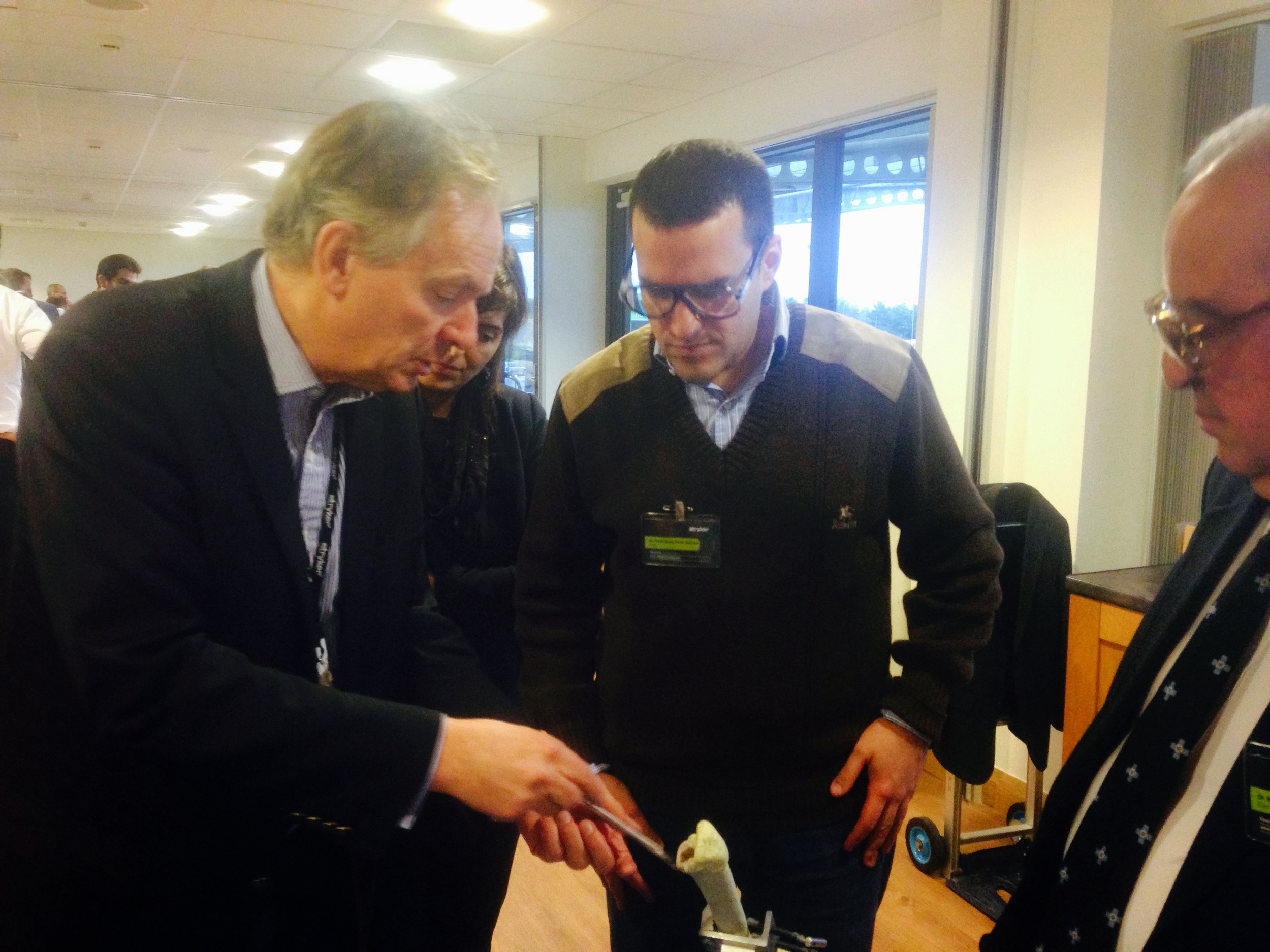  Dr. Timperley e Dr. David Gusmão 