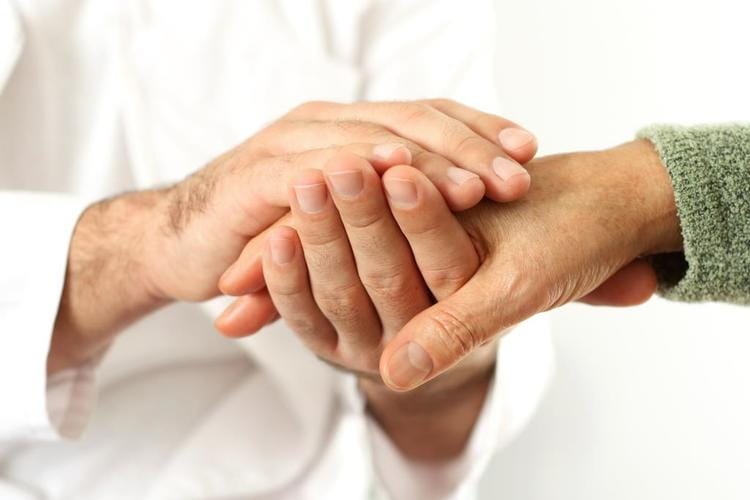 Antibioticoprofilaxia Cirúrgica: uma hora antes e não mais de 24 horas.